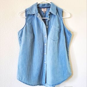 NWT - St. John Bay - Classic Shirt - Sleeveless